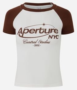 Camiseta com Cava Raglan e Estampa Lettering