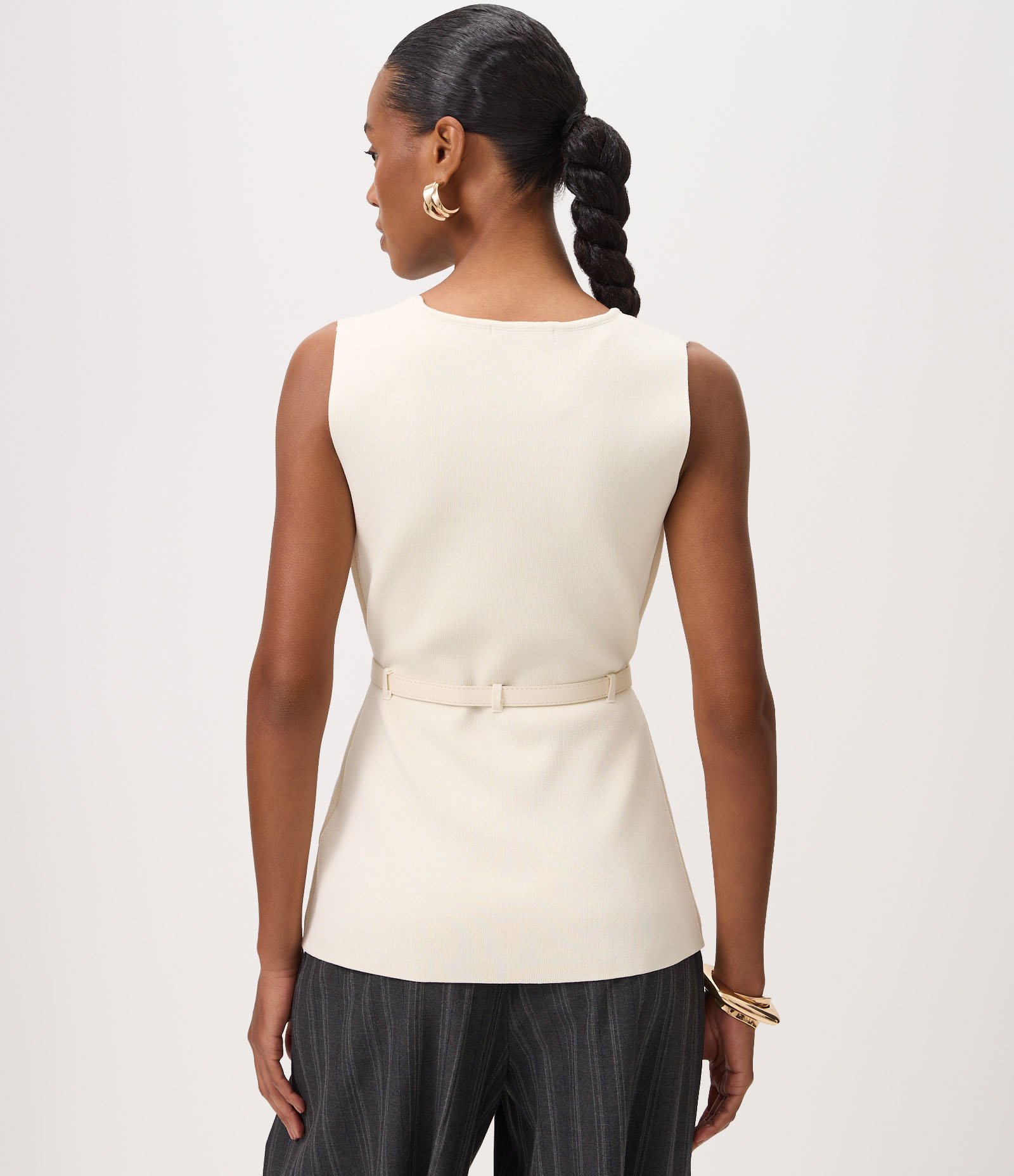 Blusa Alongada em Tricô com Cinto Fino Branco 4