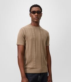 Camiseta em Algodão Texturizado com Retilínea Cable