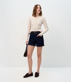 Short Jeans com Cintura Alta e Cinto em PU