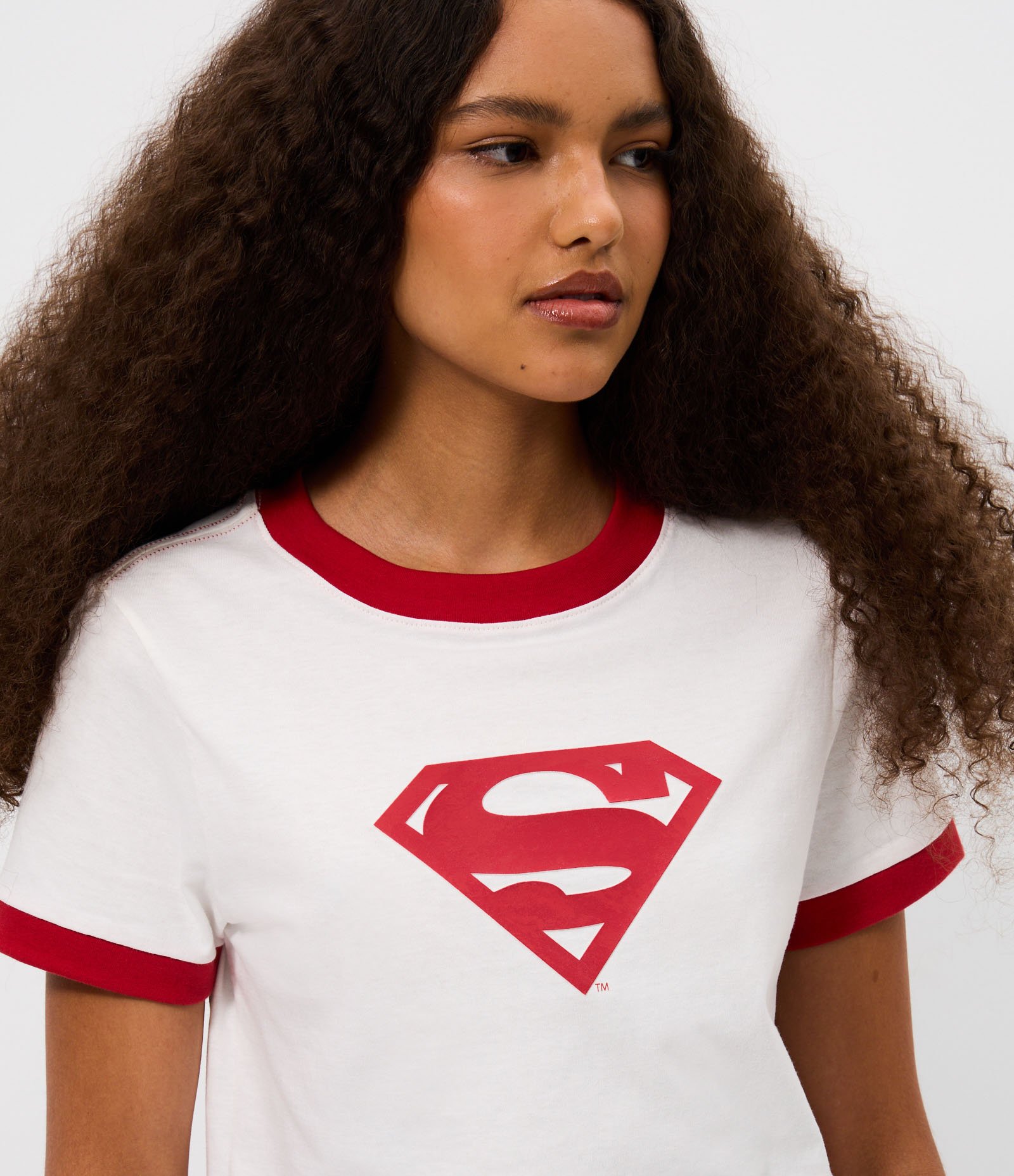 Camiseta em Algodão com Estampa SuperGirl e Contrastes Branco 3