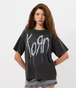 Camiseta com Efeito Desgastado e Estampa da Banda Korn