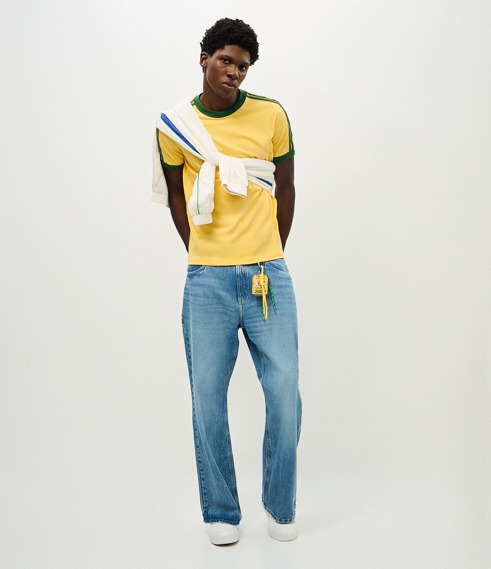 Camiseta Regular em Algodão com Listras Contrastantes Amarelo 2