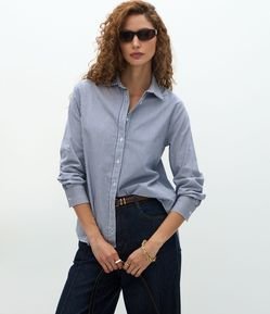 Camisa em Tricoline com Abotoamento e Estampa de Listras em Fio Tinto