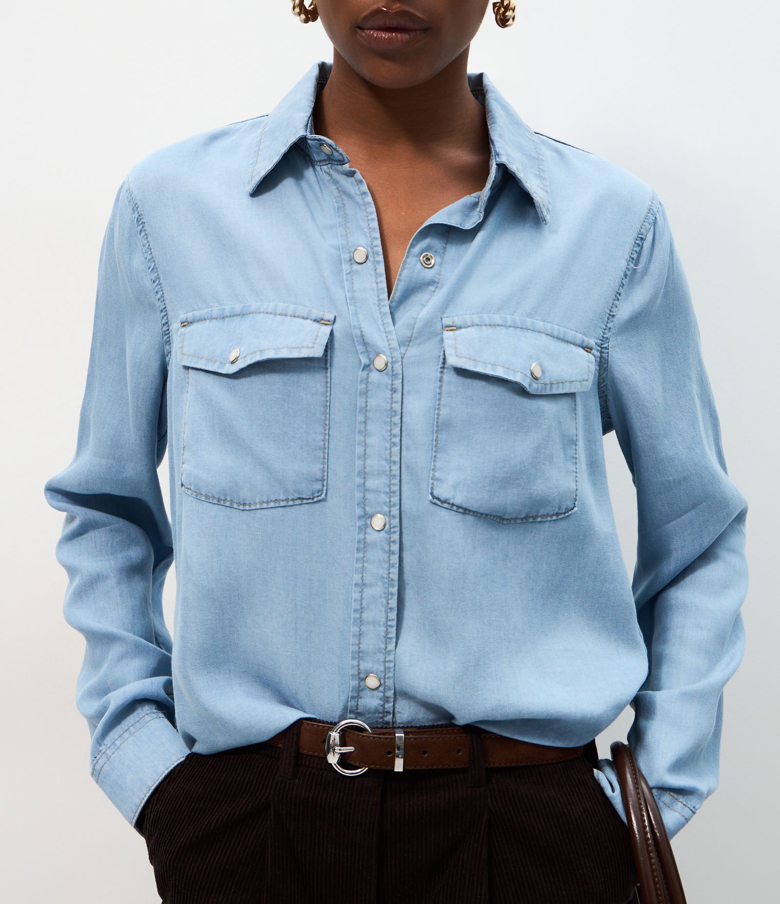 Camisa Western em Liocel com Bolsos Frontais Azul Claro 4