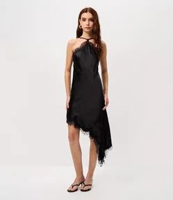 Vestido Cetim com Renda e Barra Assimétrica