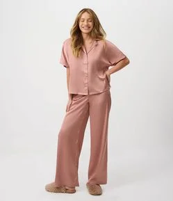 Pijama Americano com Blusa e Calça em Cetim