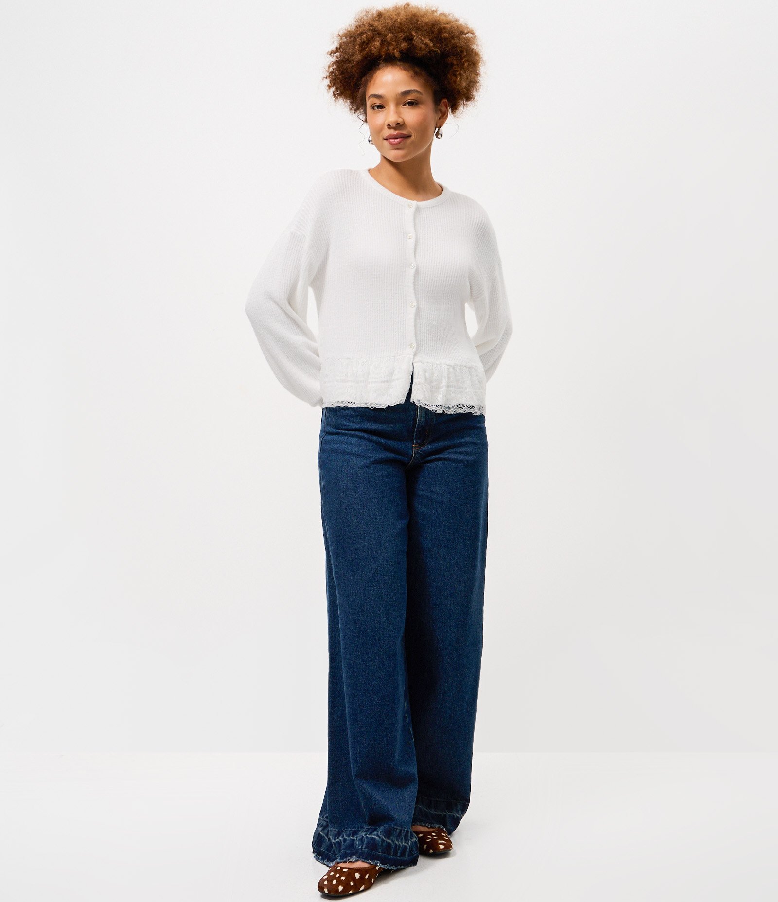 Casaco Cardigan em Tricô com Botões e Detalhe de Barra Rendada Branco 2