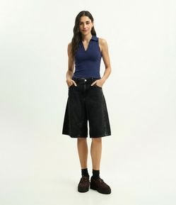 Blusa Polo em Decote V Sem Mangas