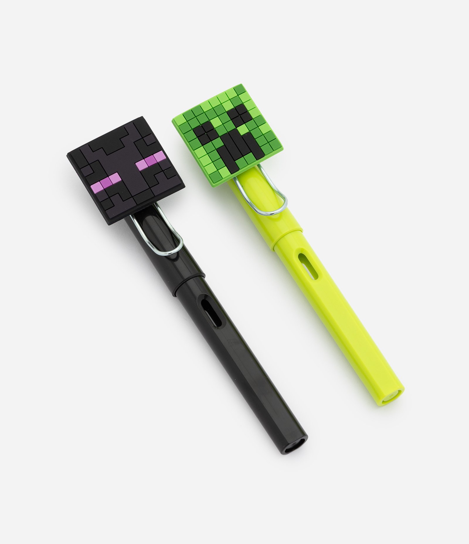 Kit com 02 Lápis Infinitos com Detalhe Temático Minecraft Verde 3