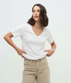 Blusa em Algodão com Decote V