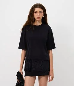 Camiseta Boxy em Algodão com Barra Rendada