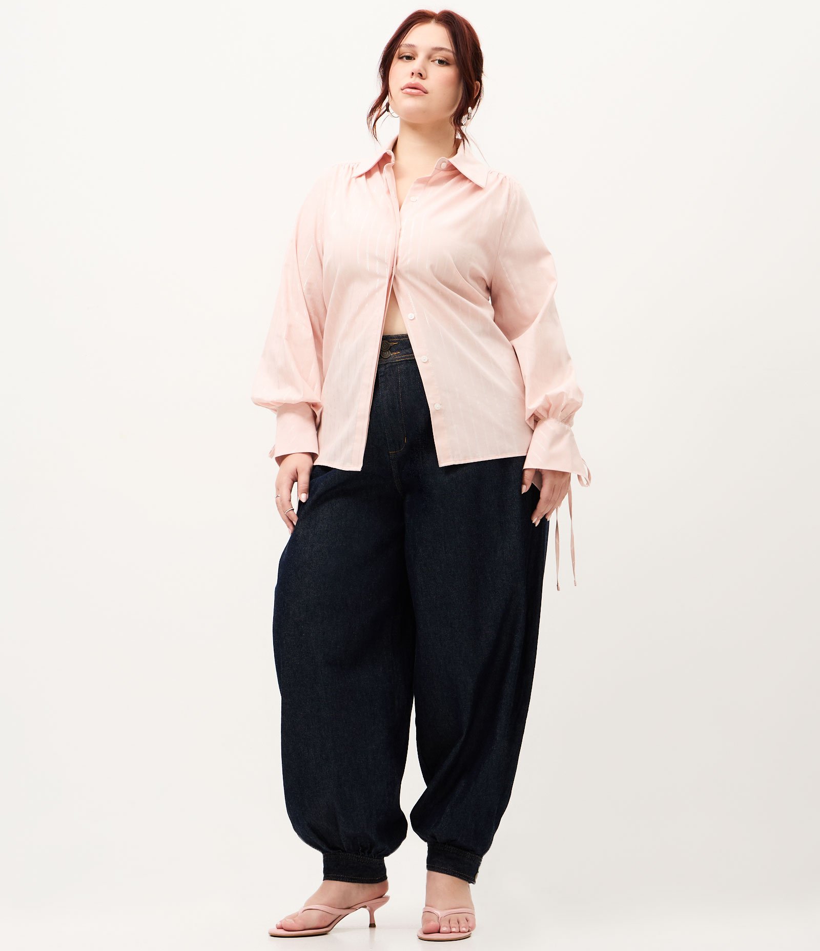 Camisa Regular em Tricoline Listrada com Fio Metálico Curve & Plus Size Rosa 2