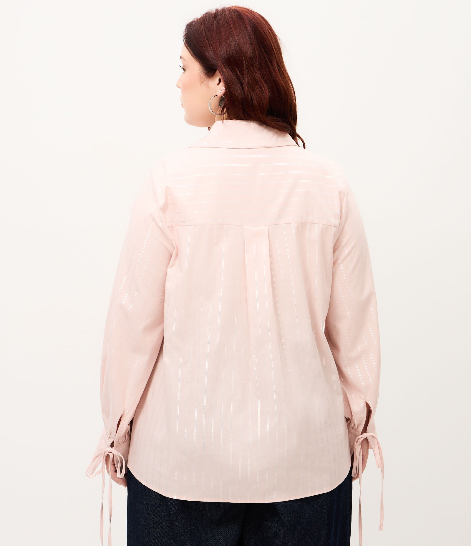 Camisa Regular em Tricoline Listrada com Fio Metálico Curve & Plus Size Rosa 4
