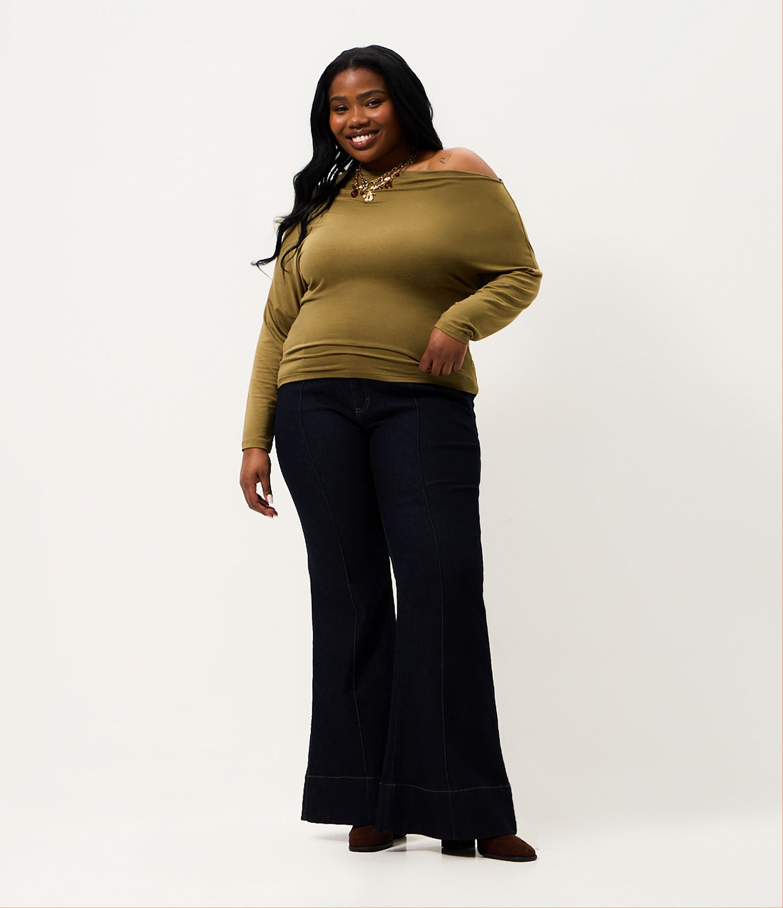 Blusa em Microfibra com Decote Degagê Curve & Plus Size Marrom 5