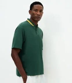 Camisa Polo com Brasão Brasil 26 e Listra Contrastantes