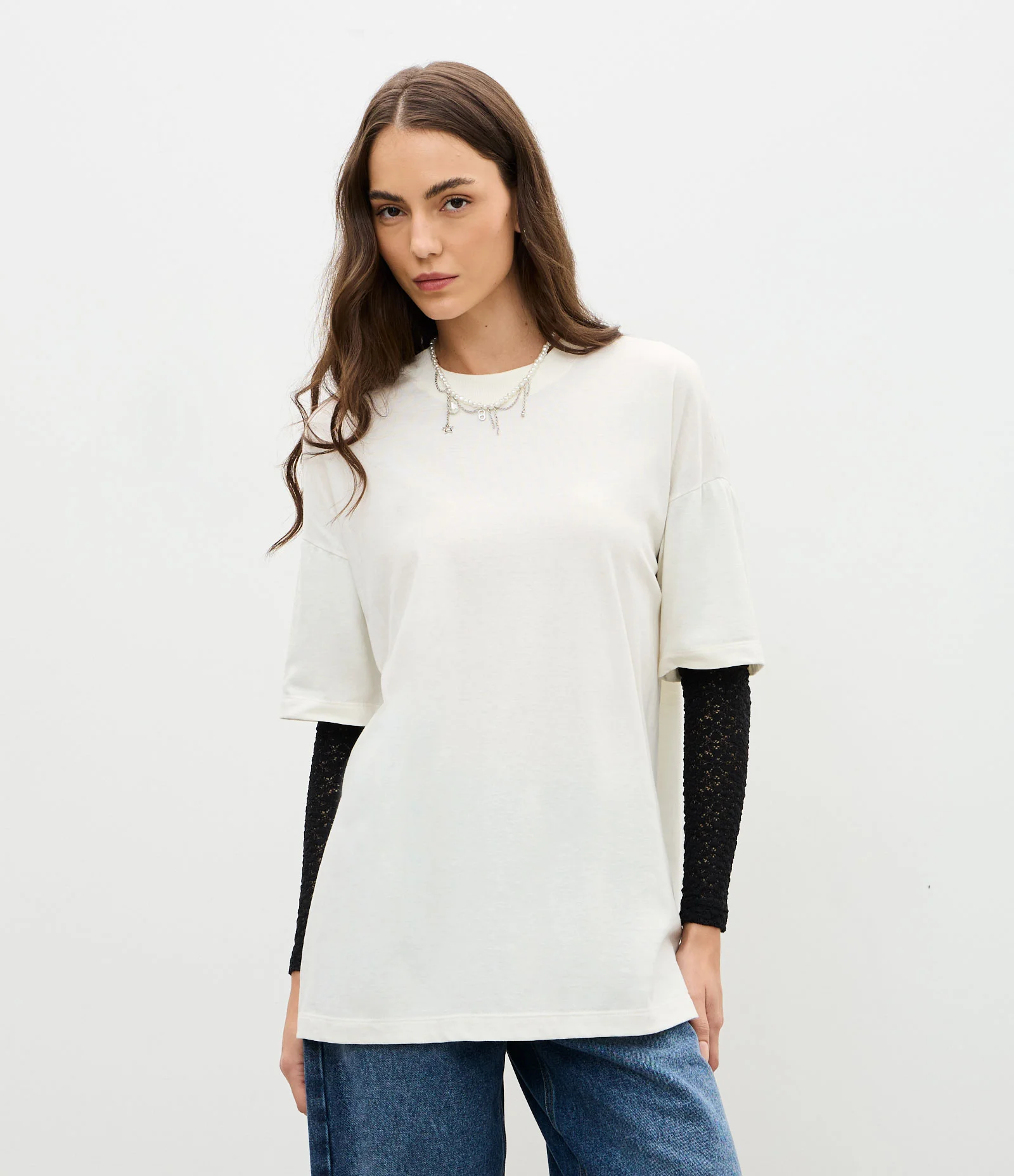 Blusa Oversized com Decote Canoa e Mangas Longas em Renda Branco 1