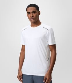 Camiseta Esportiva Regular com Tecnologia Dry