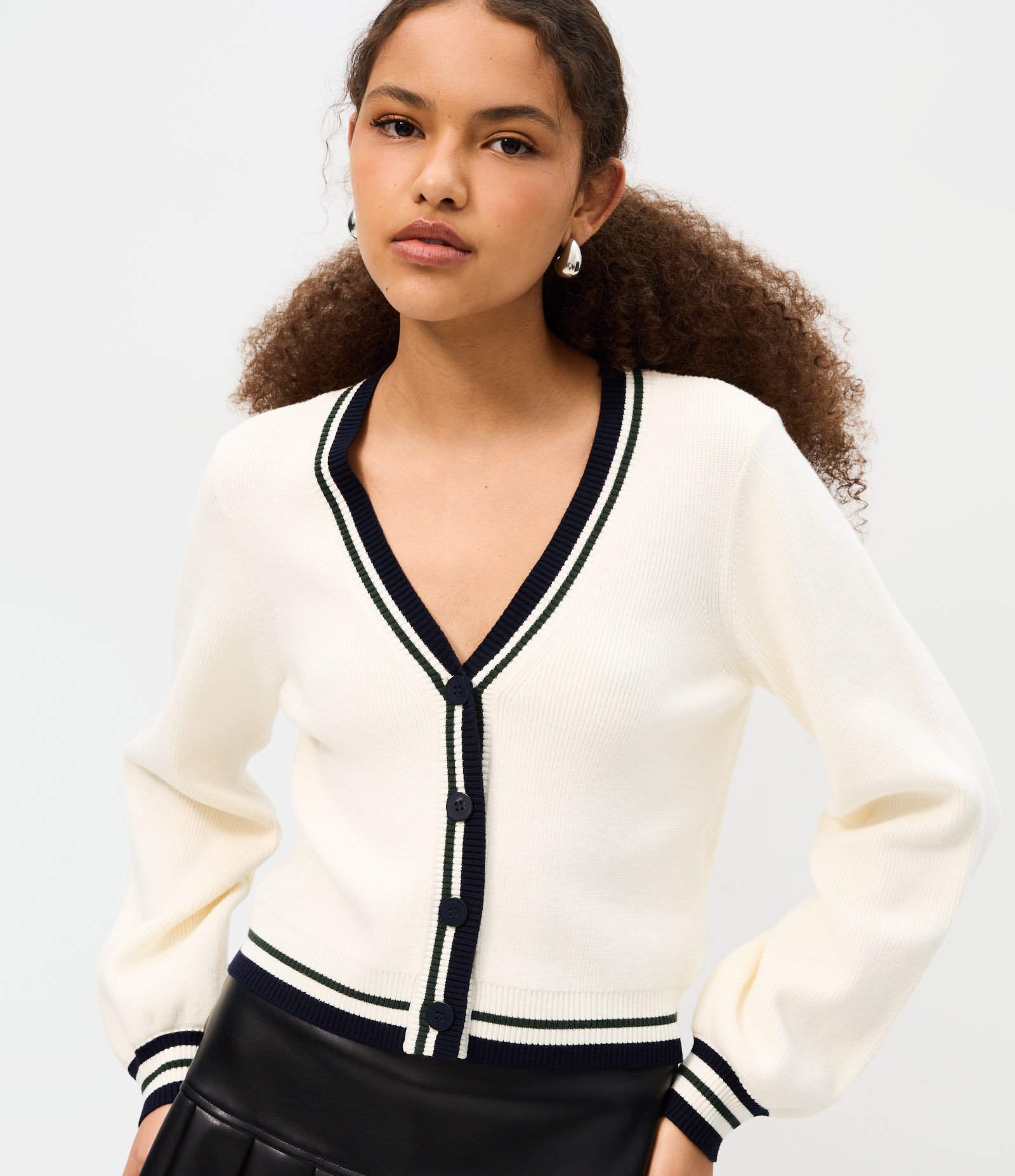 Cardigan em Tricô com Detalhes em Listras Contrastantes Branco 3