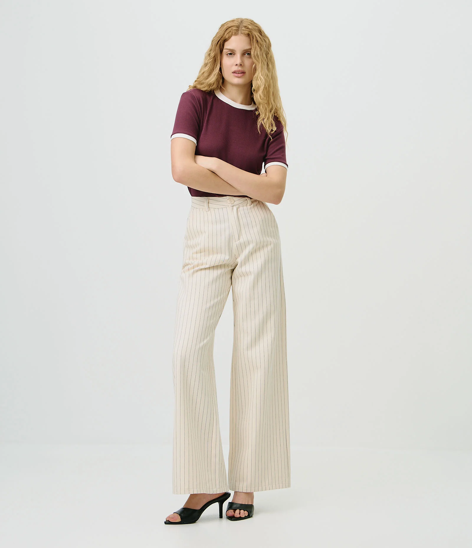 Calça Wide Leg com Cintura Alta e Estampa Listrada Branco 1