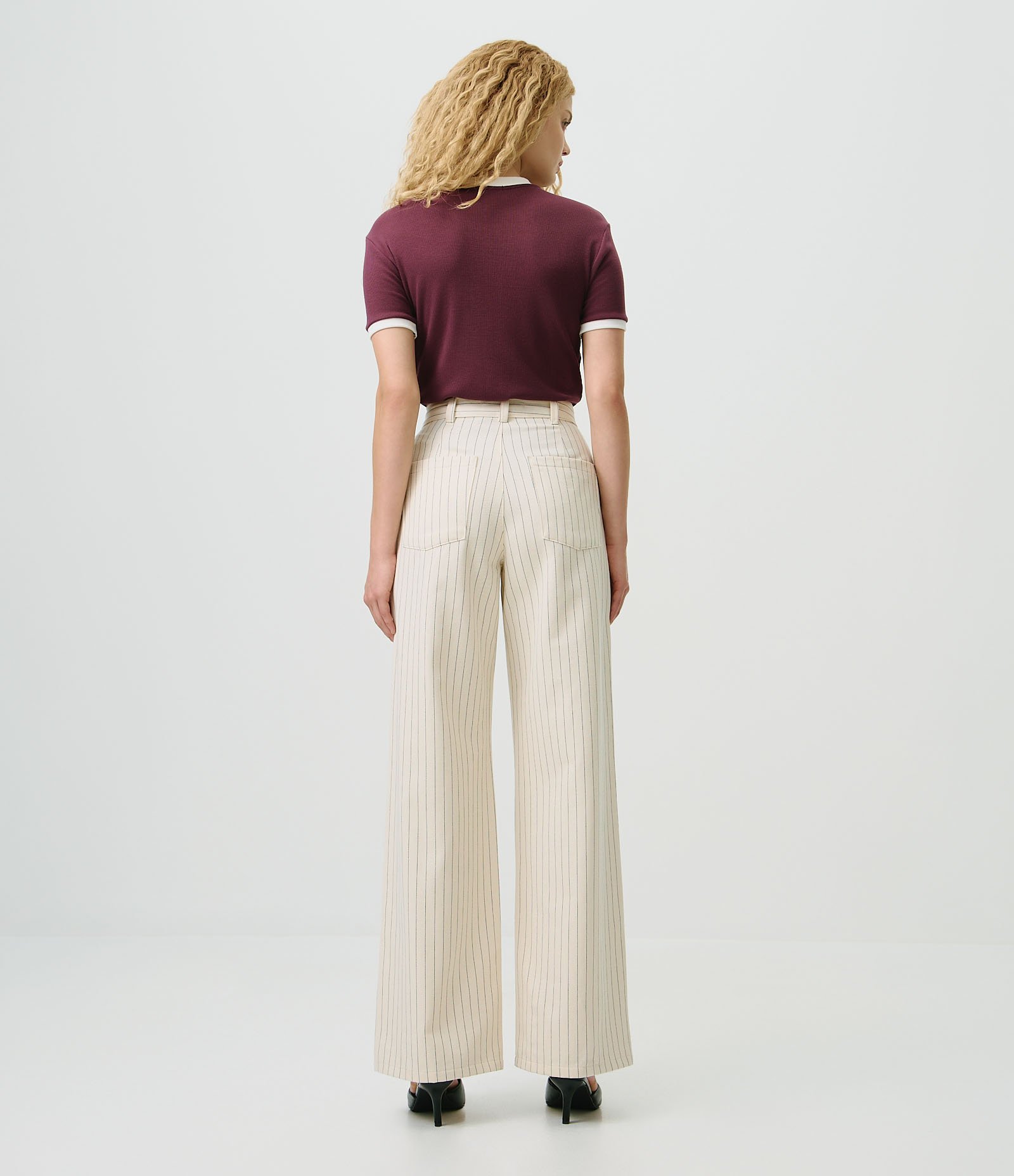 Calça Wide Leg com Cintura Alta e Estampa Listrada Branco 4