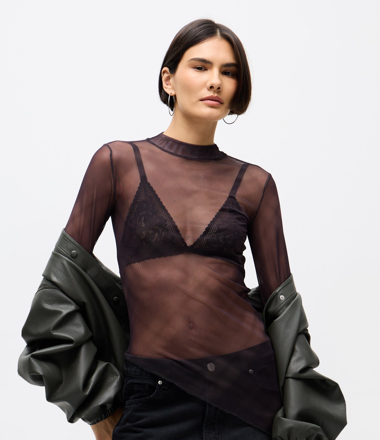 Blusa em Tule com Estampa Xadrez e Barra Assimétrica Preto 1