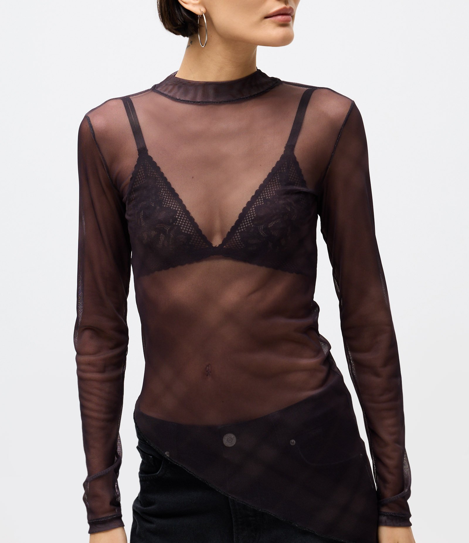 Blusa em Tule com Estampa Xadrez e Barra Assimétrica Preto 3