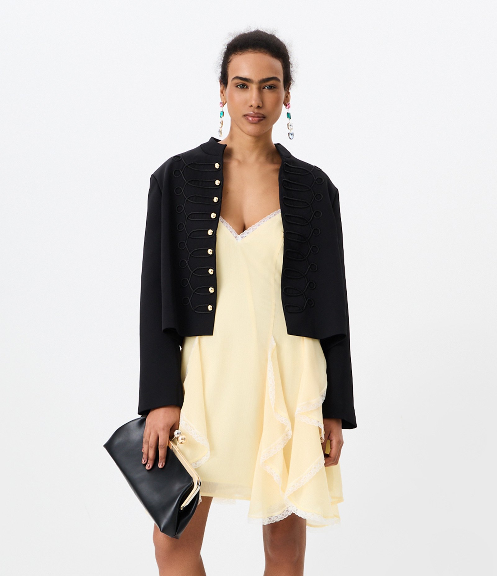 Vestido Curto de Alcinha em Chiffon com Babados e Detalhe em Renda Amarelo 1
