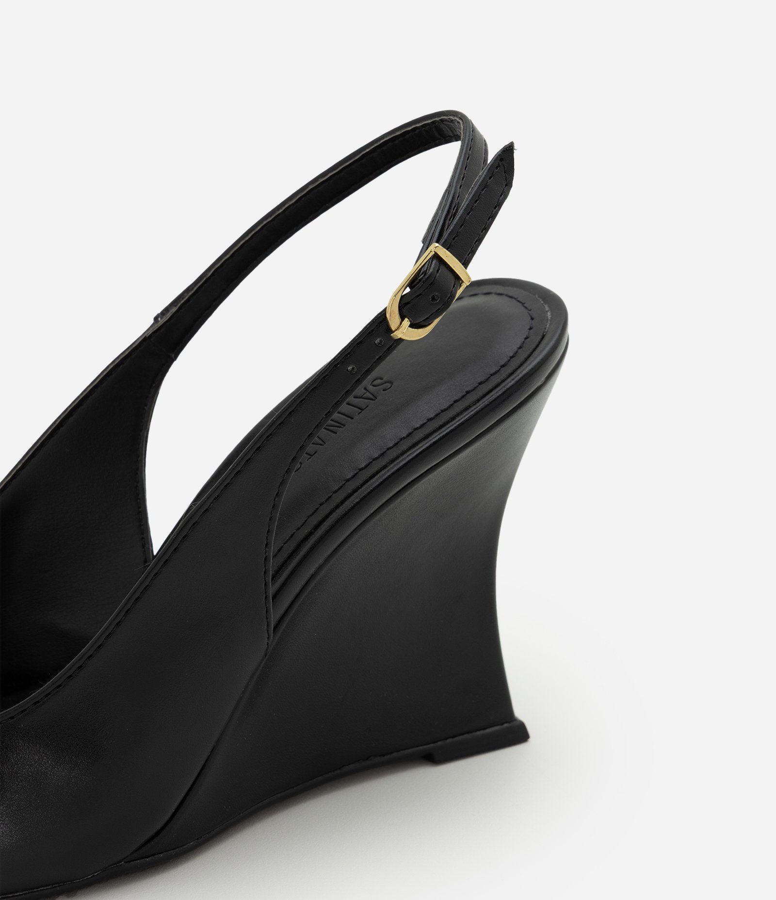 Sapato Slingback em PU com Salto Anabela Preto 4