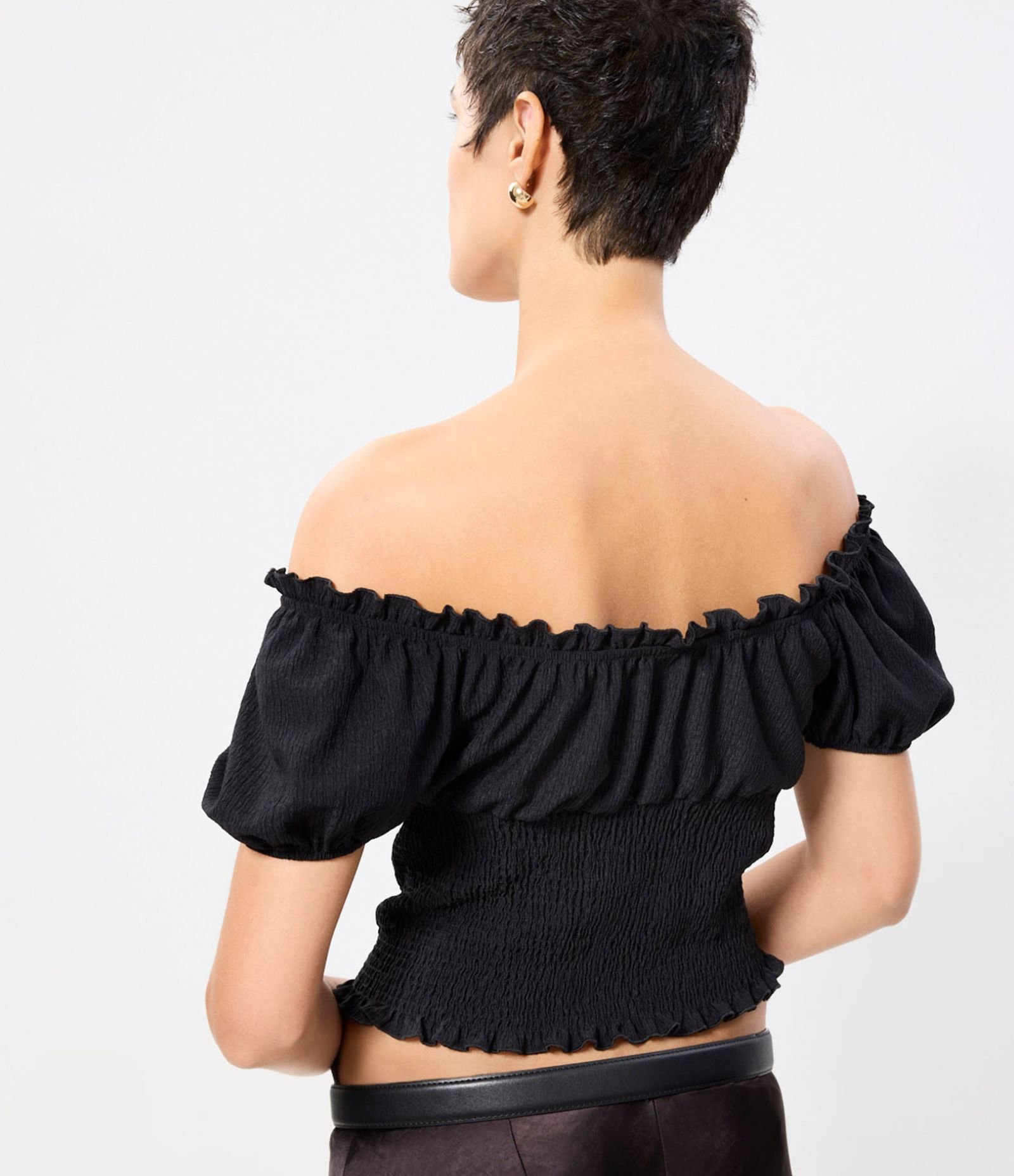 Blusa Corpete Ajustada com Detalhes Decorativos Preto 3