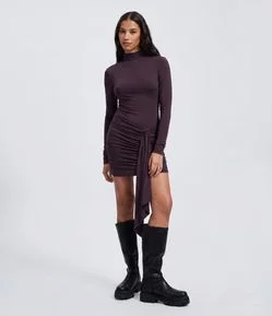 Vestido em Microfibra com Nó Frontal e Abertura nas Costas