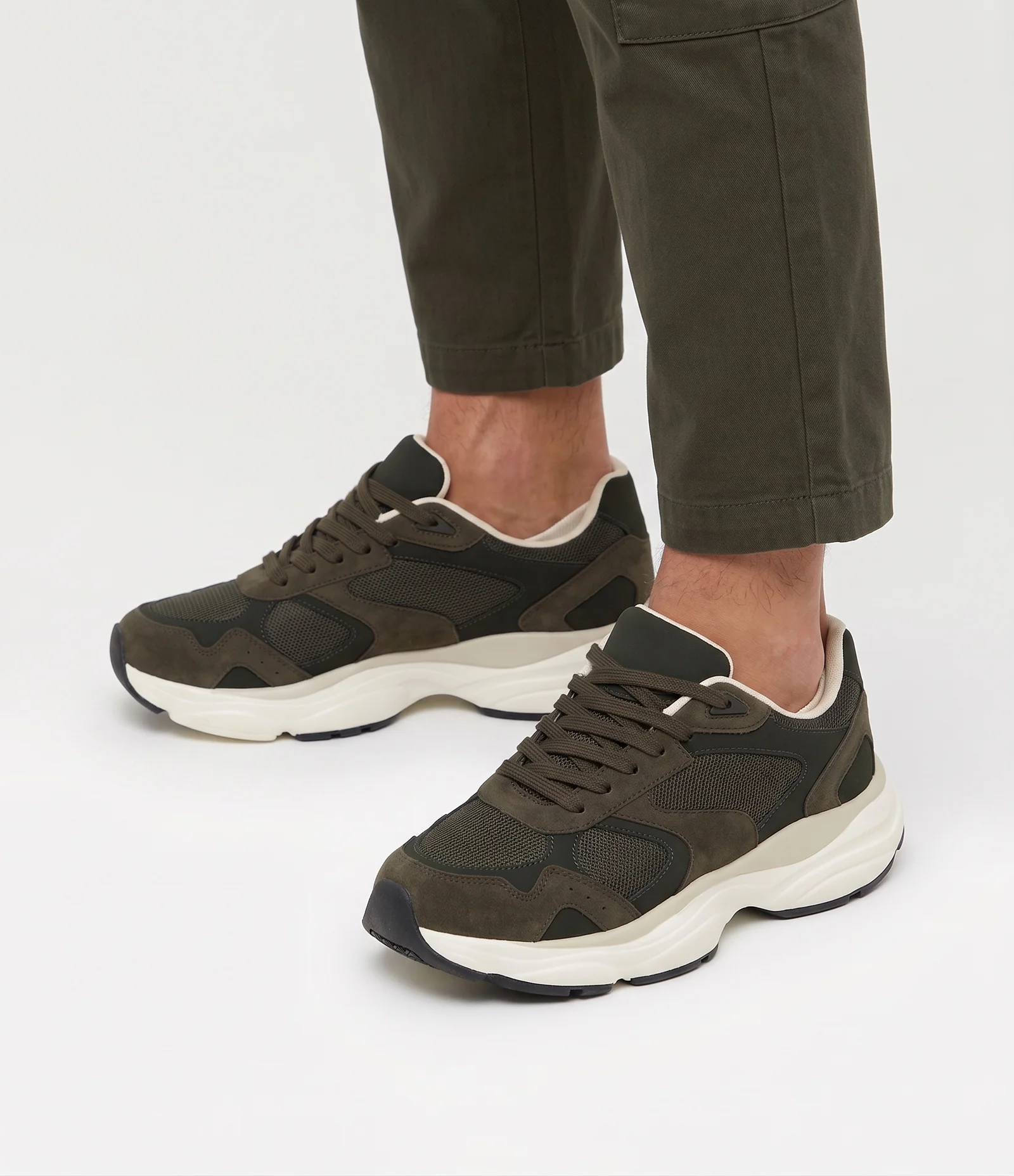 Tênis Dad Sneaker Recortes Mix de Materiais Verde 2