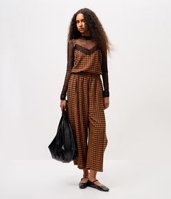Calça Barrel em Viscolinho Xadrez