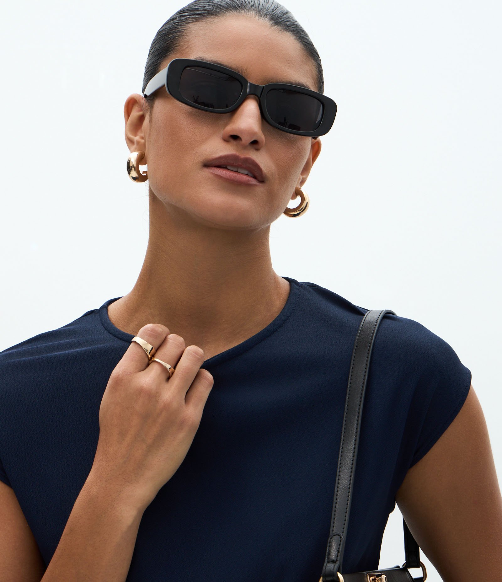 Blusa Assimétrica em Poliamida com Aviamento Lateral Azul 7