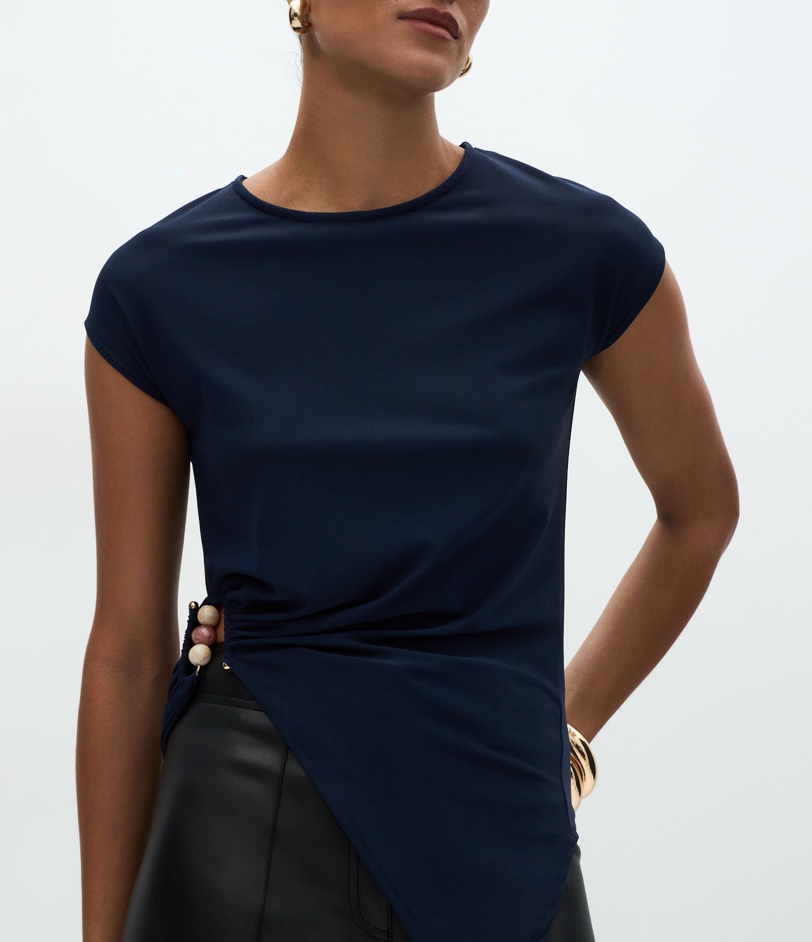 Blusa Assimétrica em Poliamida com Aviamento Lateral Azul 8