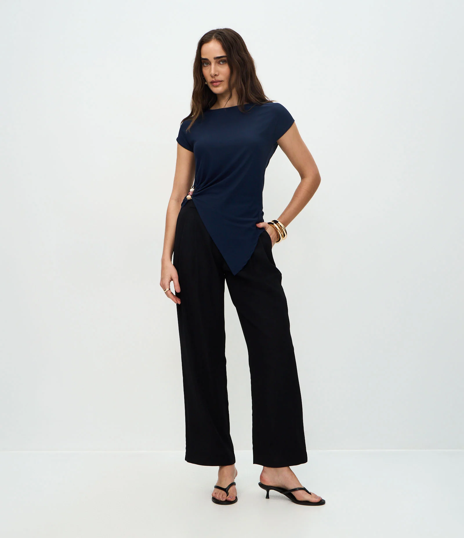 Blusa Assimétrica em Poliamida com Aviamento Lateral Azul 2