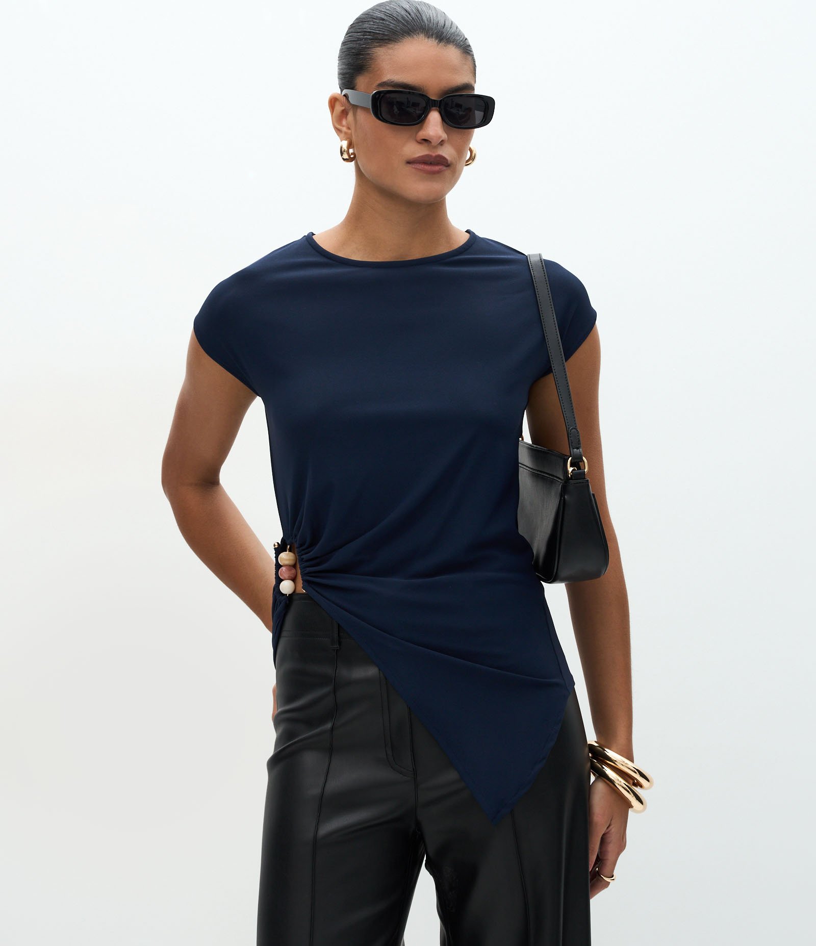 Blusa Assimétrica em Poliamida com Aviamento Lateral Azul 5