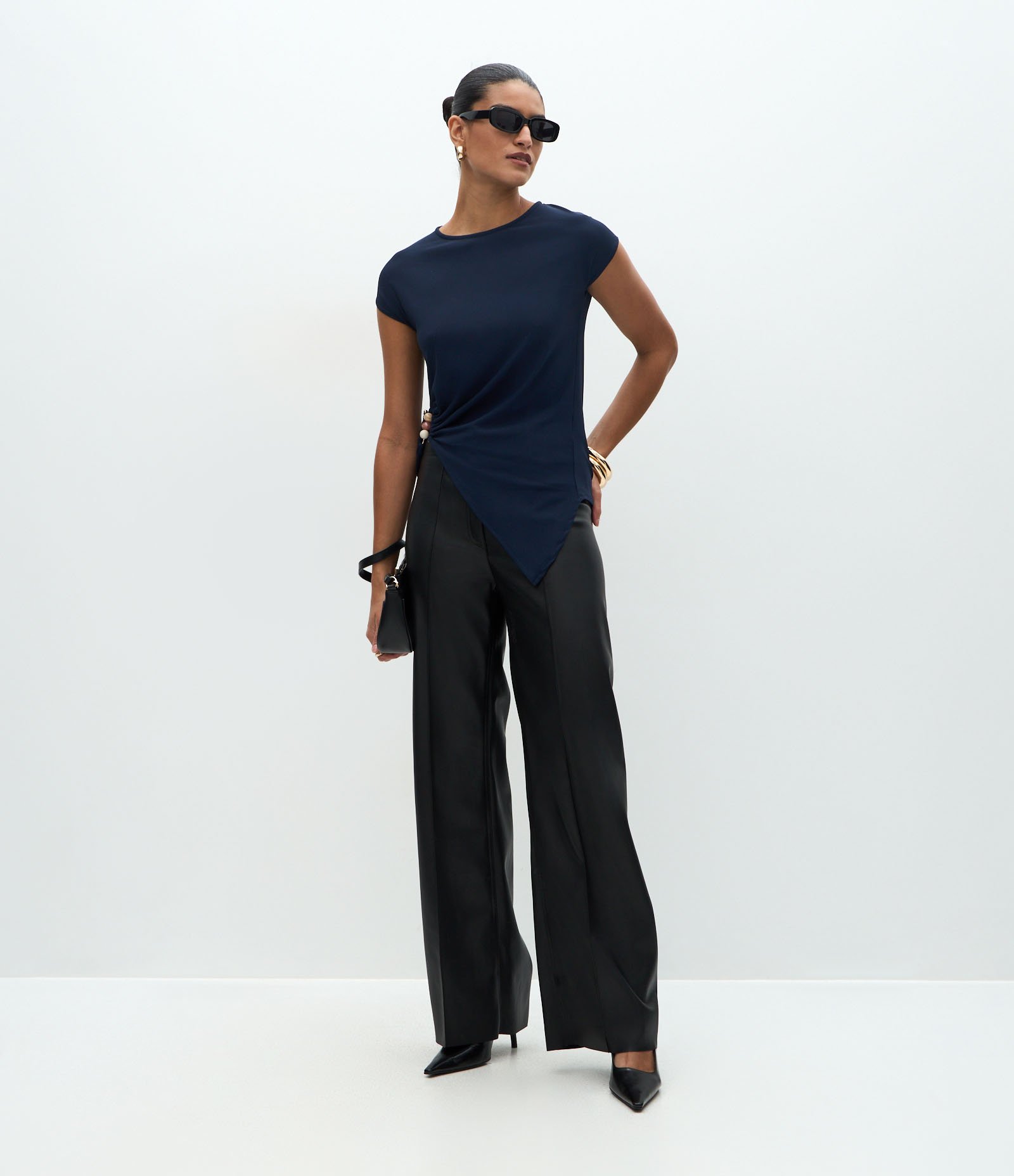 Blusa Assimétrica em Poliamida com Aviamento Lateral Azul 6