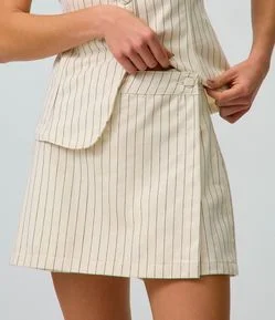 Short Saia em Sarja com Cintura Alta e Estampa de Listras