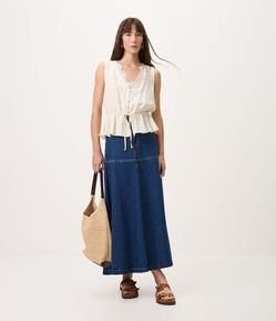 Saia Midi em Jeans com Recortes e Modelagem Evasê