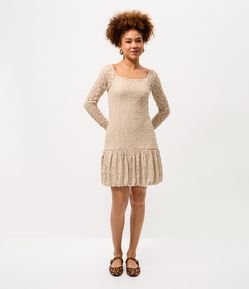 Vestido Curto Balonê em Renda com Manga Longa