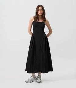 Vestido Midi em Sarja com Recortes Estruturados