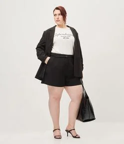 Bermuda Alfaiatada com Cinto Curve & Plus Size