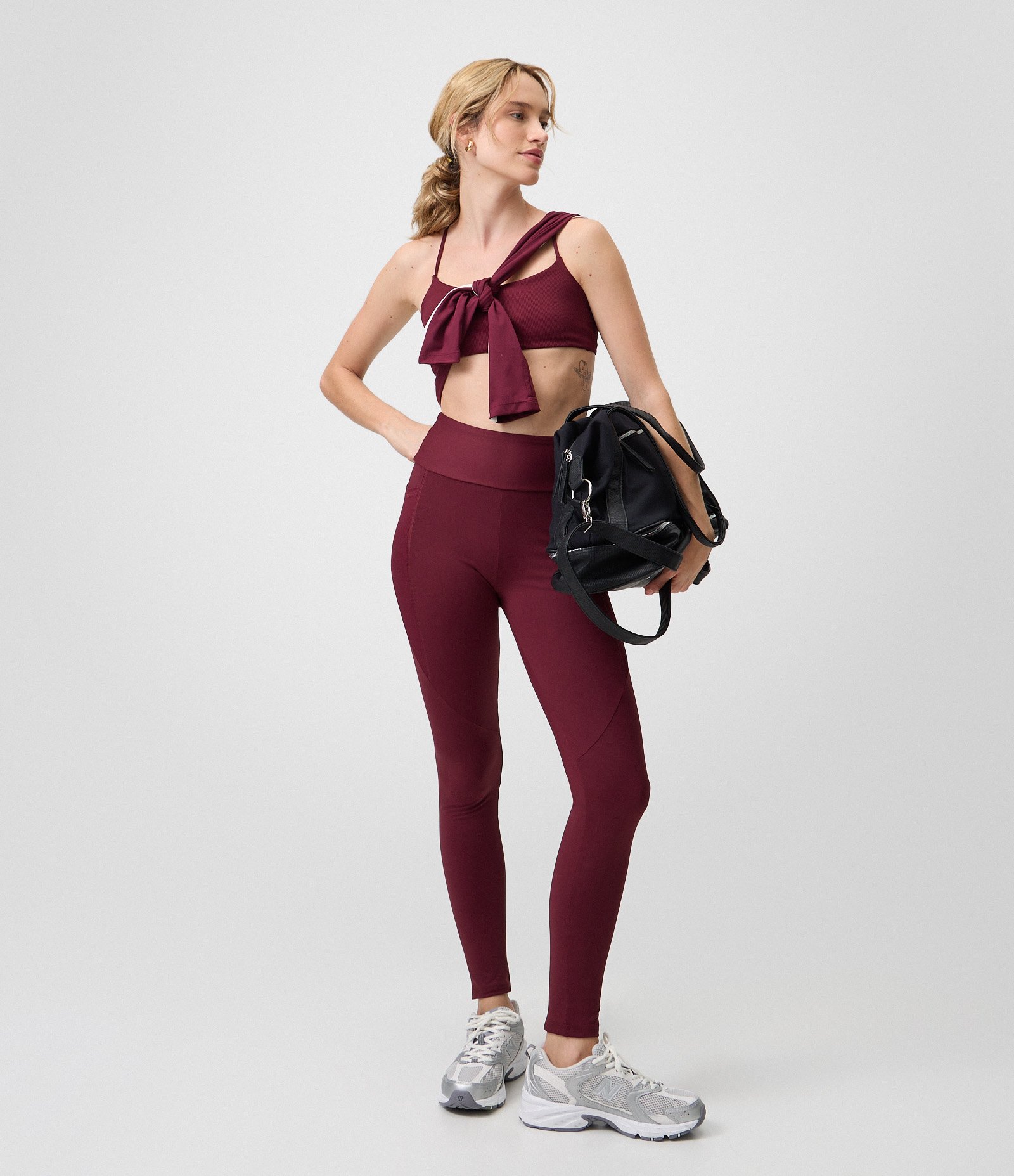 Calça Legging Esportiva em Microfibra com Bolso Canelado Vinho 1