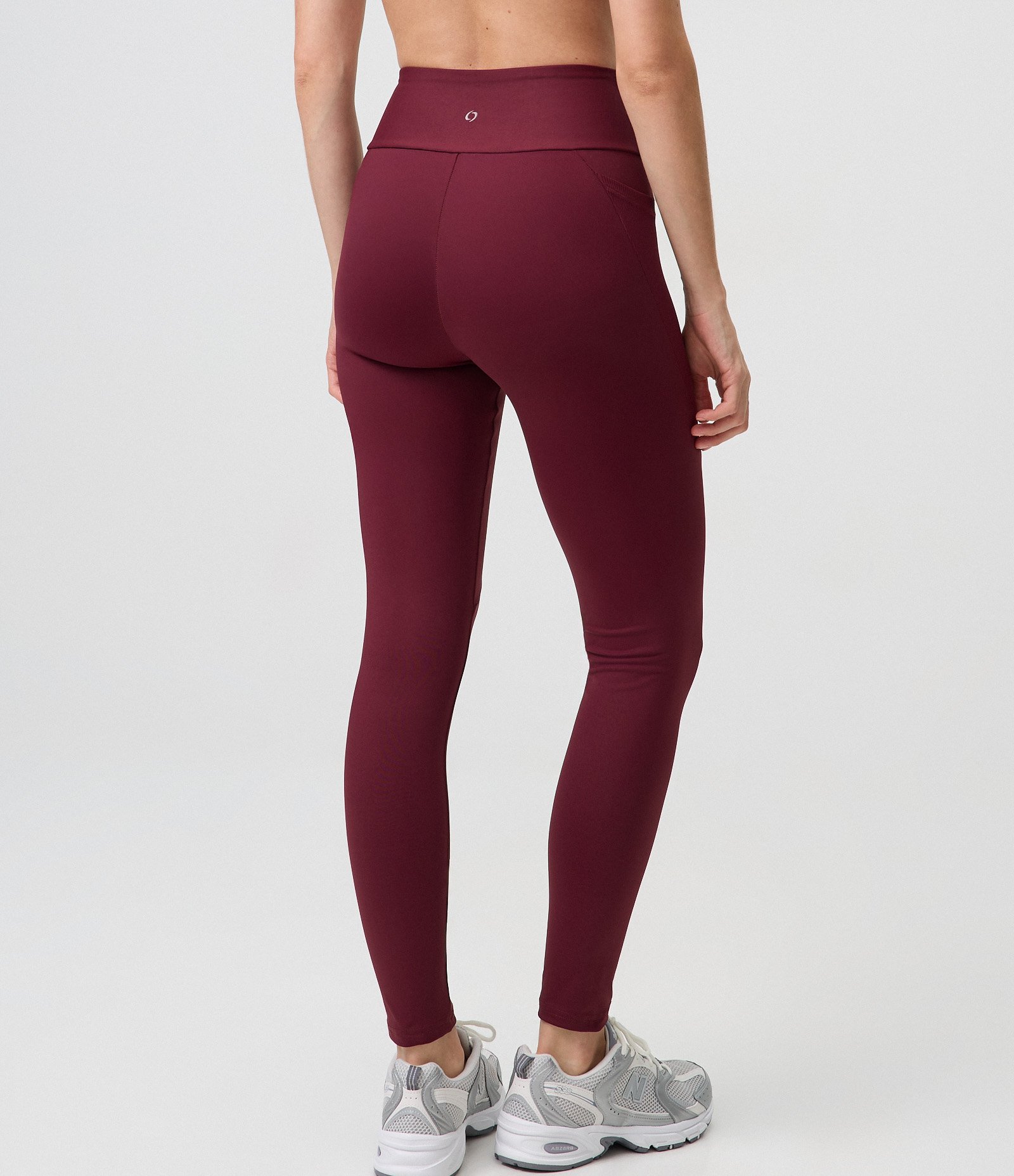 Calça Legging Esportiva em Microfibra com Bolso Canelado Vinho 4