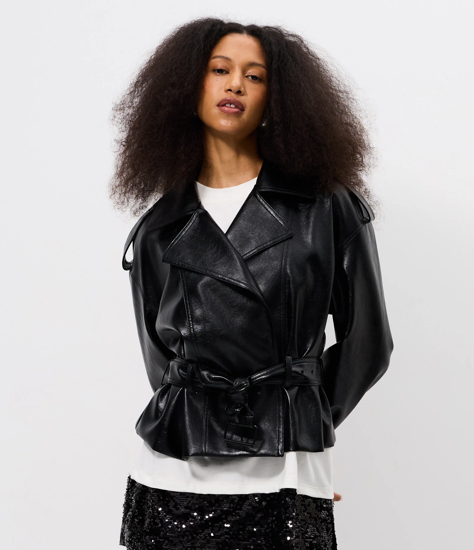 Jaqueta Trench Coat em PU com Cinto Preto 1