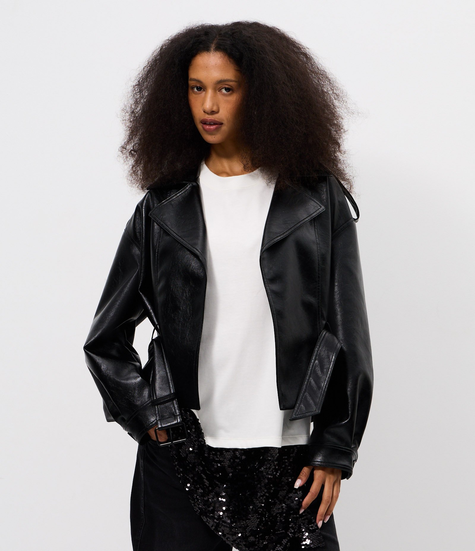 Jaqueta Trench Coat em PU com Cinto Preto 3