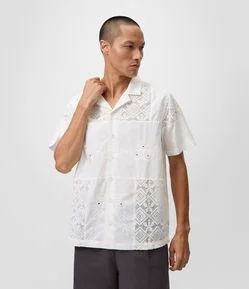 Camisa em Cotton com Patchwork de Triângulos Texturizada
