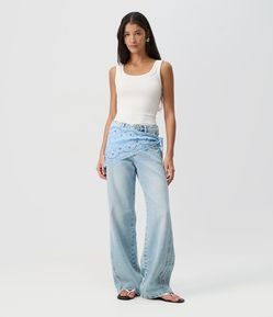 Calça Wide Leg em Jeans Cintura Média com Lenço Paisley
