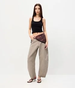 Calça Balloon em Sarja com Cintura Média e Lenço Paisley